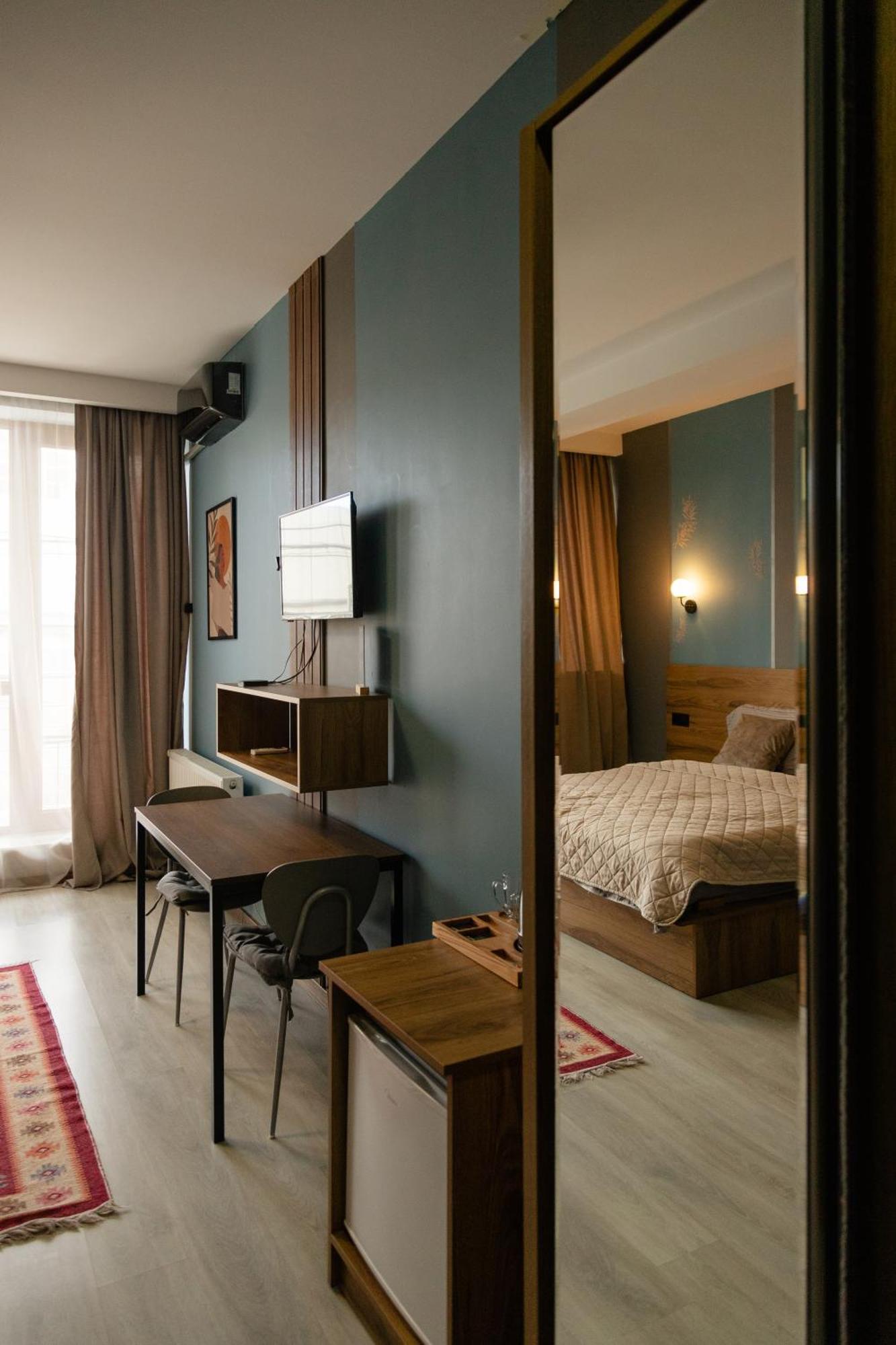 Hotel Graf T Tbilisi Exteriör bild